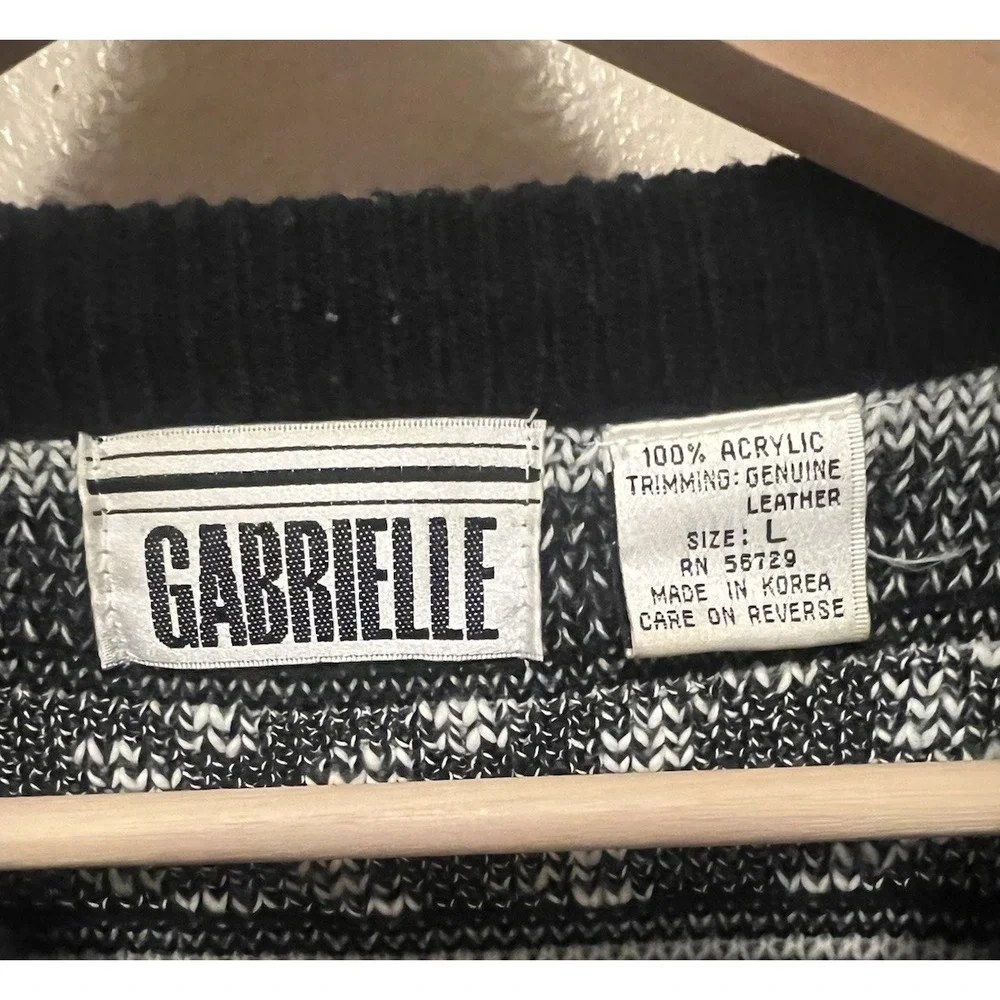 Vtg 90s Gabrielle Geometric‎ Sweater Leather Patch Black White Tribal Funky Sz L